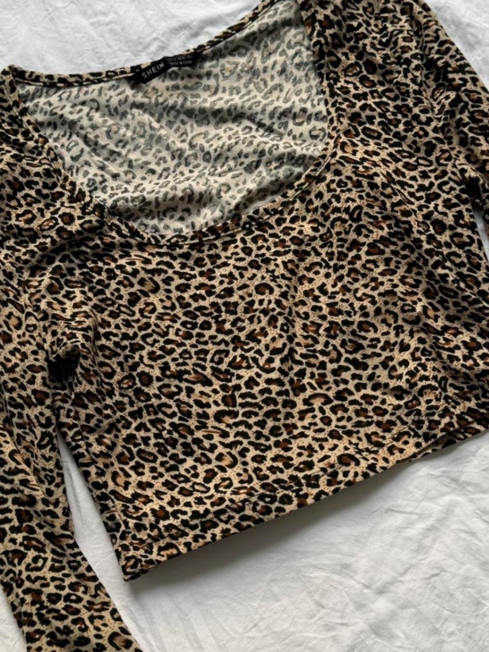 ✧･ﾟ: *✧･ﾟ:*ANIMAL PRINT CROP TOP ✧･ﾟ: *✧･ﾟ:*